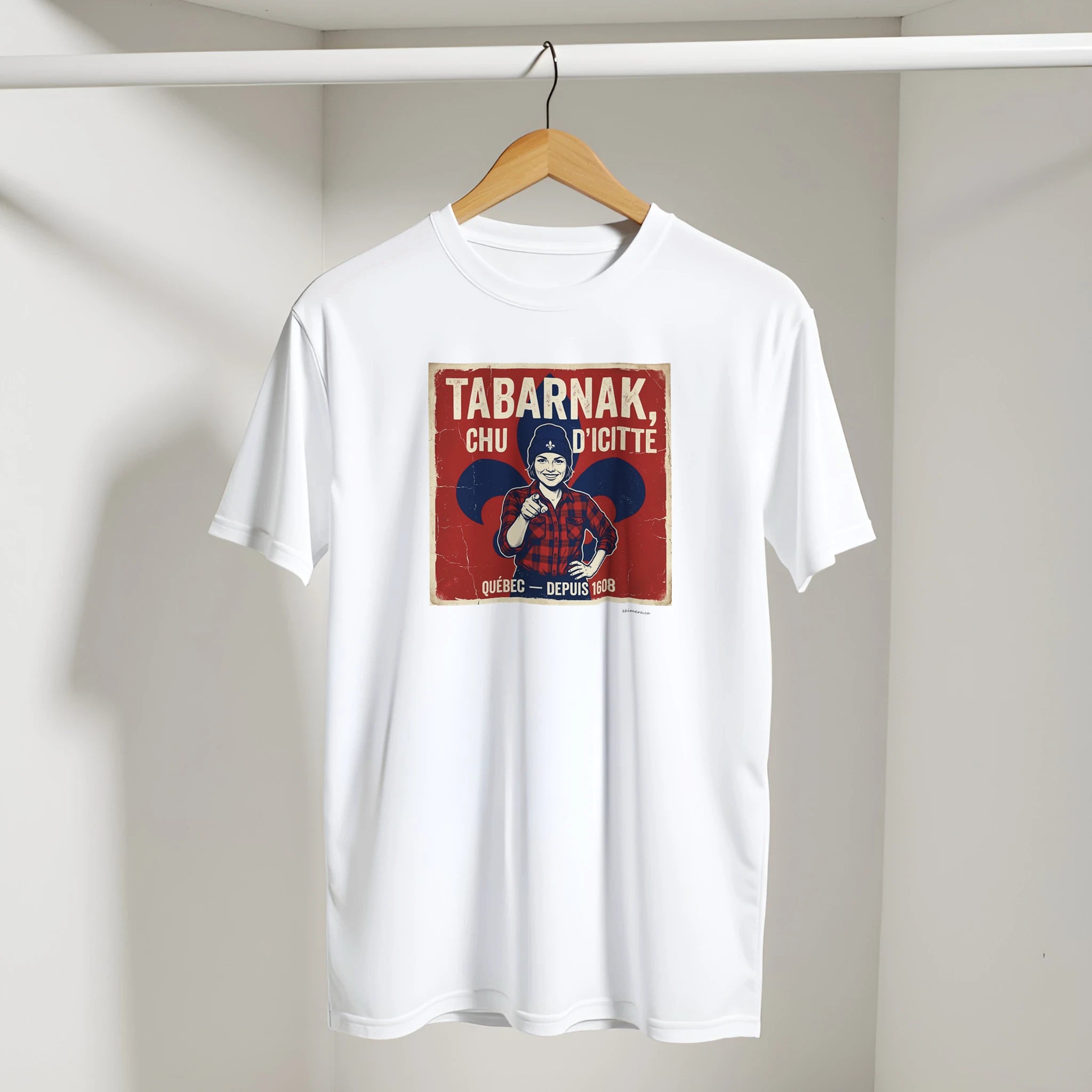 T-shirt fierté québécoise femme présenté sur cintre - couleur blanc | Khimera