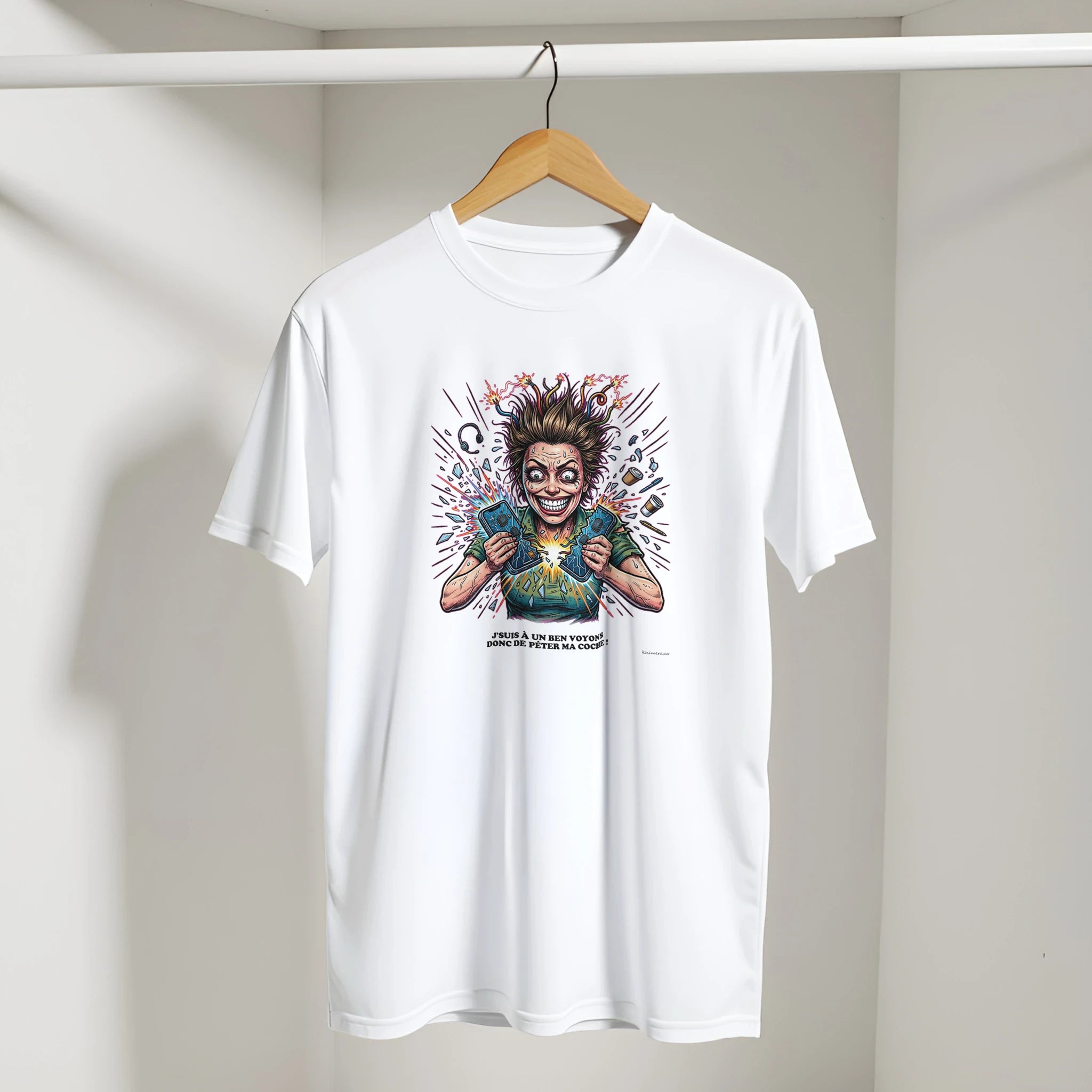 T-shirt Humour Québécois Péter ma Coche présenté sur cintre - couleur blanc | Khimera