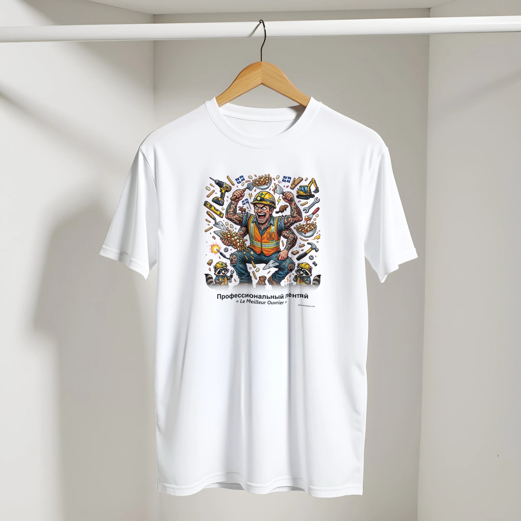 T-shirt Chantier Humour Décalé présenté sur cintre - couleur blanc | Khimera